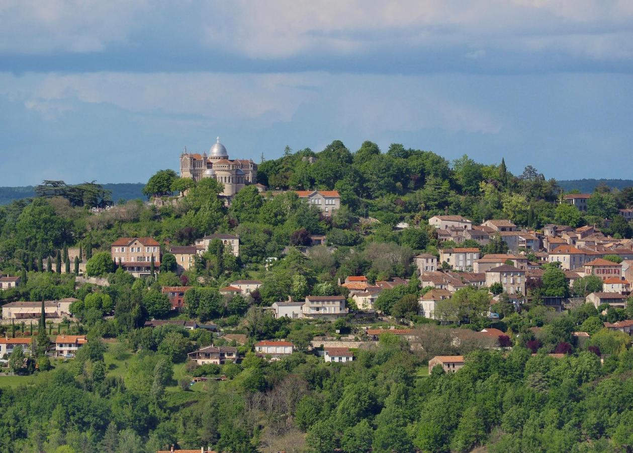 La Bastide Portoly B&B "Pruneaux" Penne-d'Agenais Exterior photo
